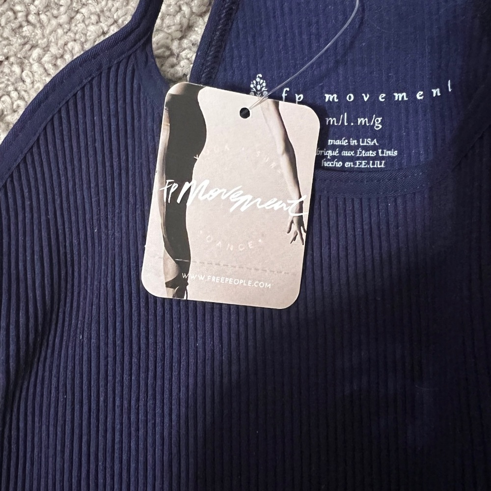 FREE PEOPLE HAPPINESS RUNS CROP - Picture 7 of 7